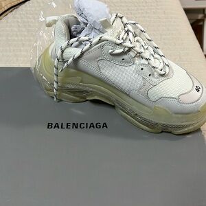 BALENCIAGA SNEKER
